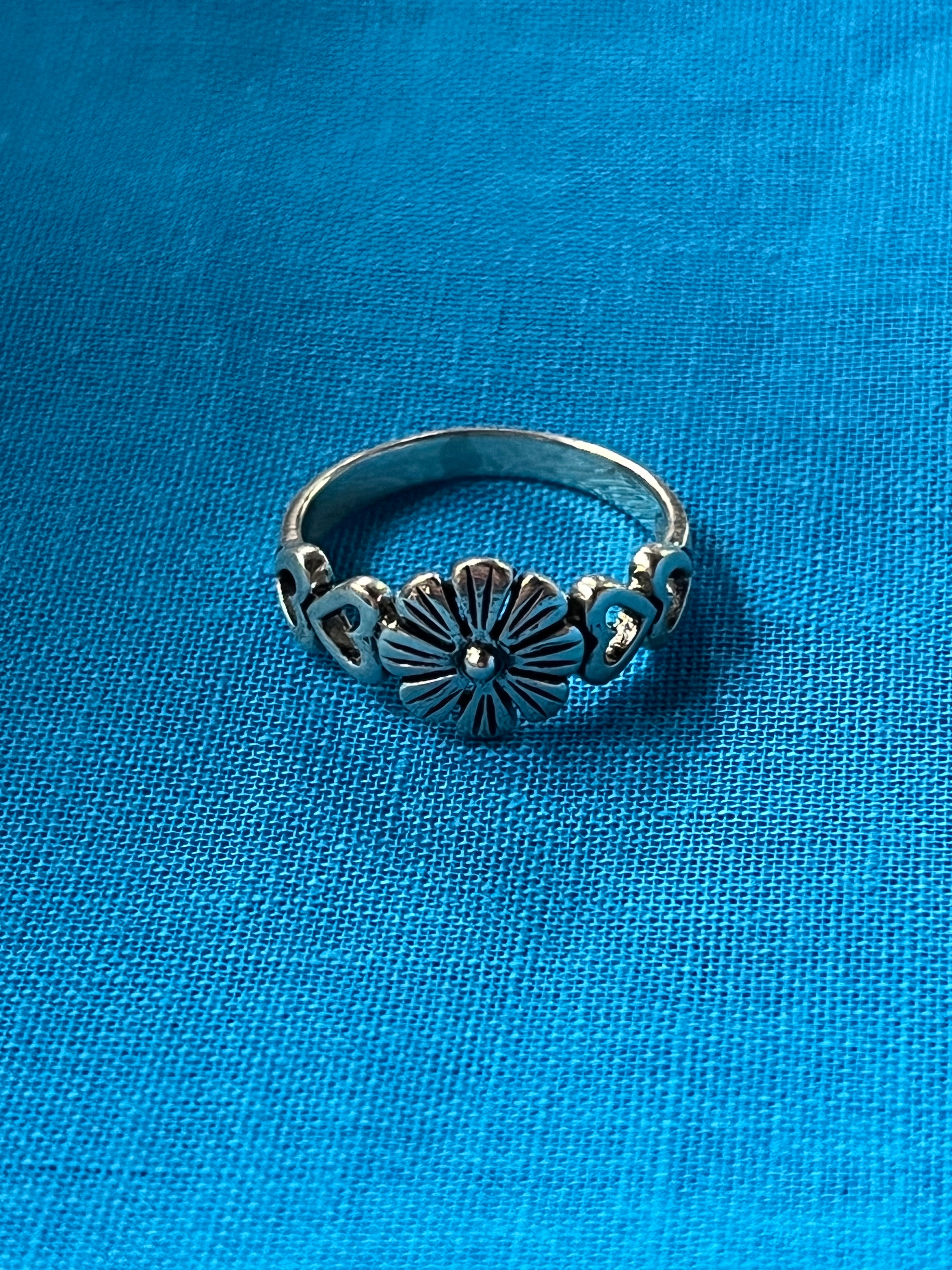 Flower Power & Hearts Silver Ring Size 7