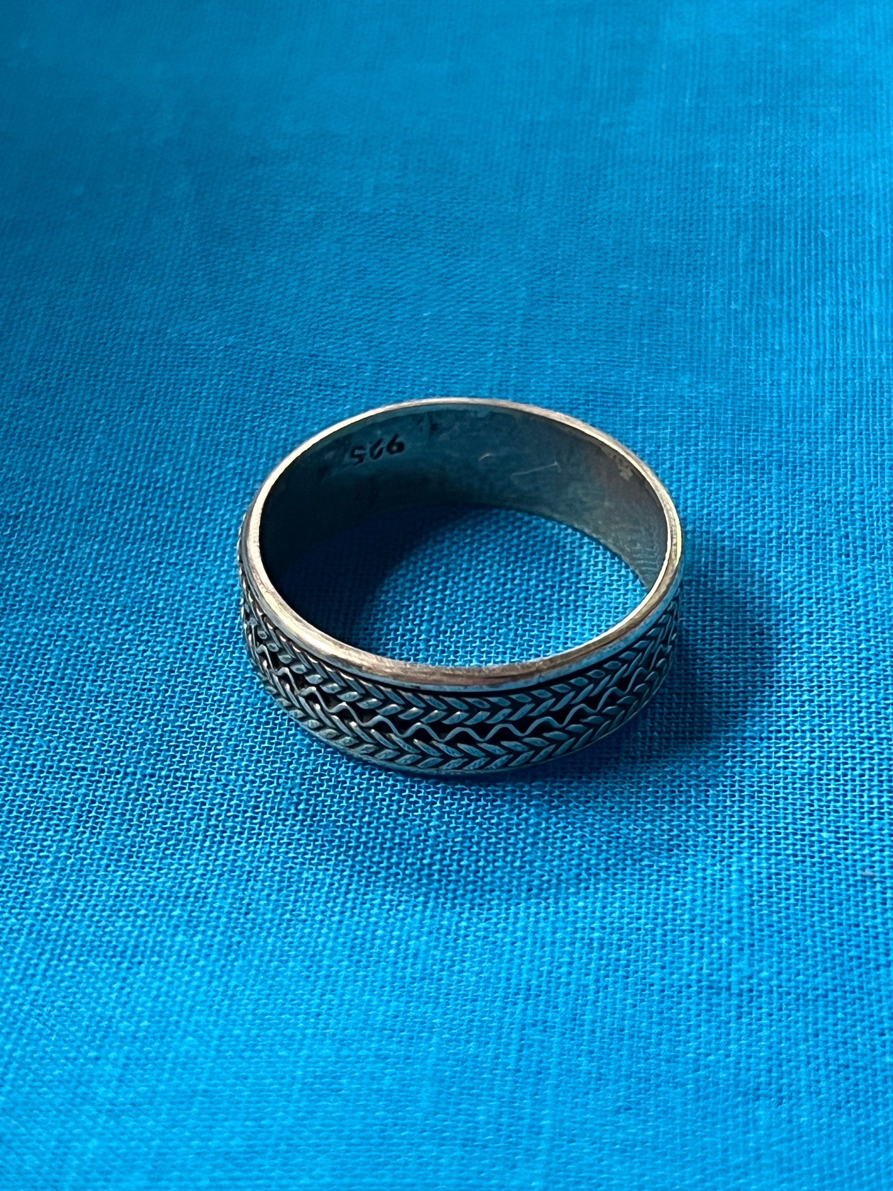 Intricate Braided Silver Spinner Ring Size 13.5